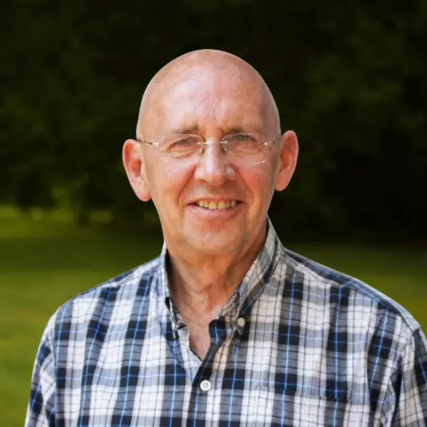 Dr Seamus Macauley